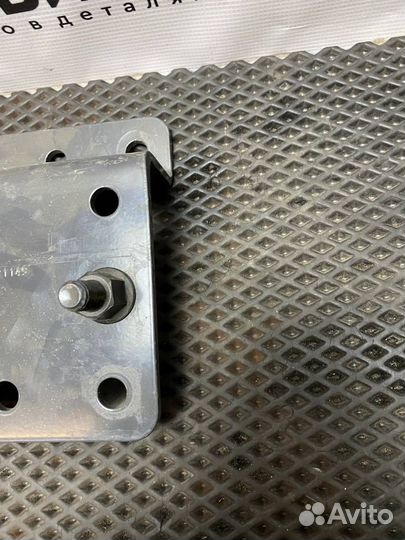 Кронштейн крыла Volvo FH4 21321149