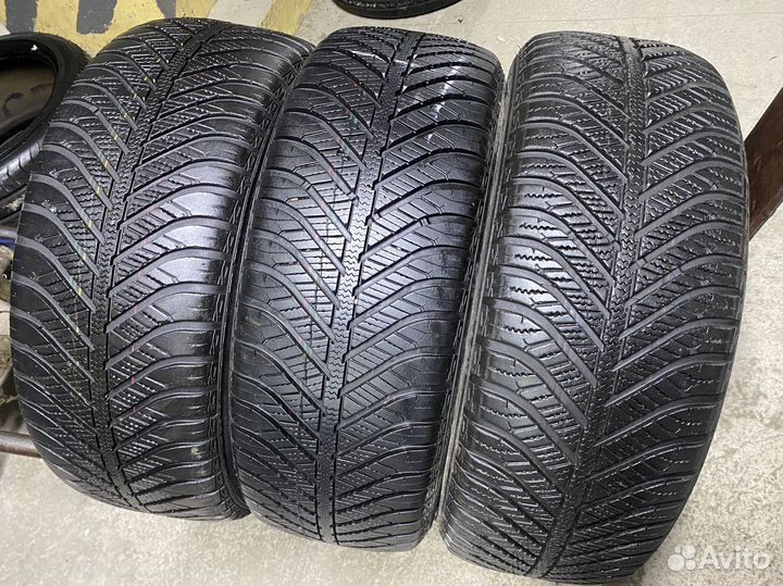 Goodyear Vector 4Seasons 205/55 R16