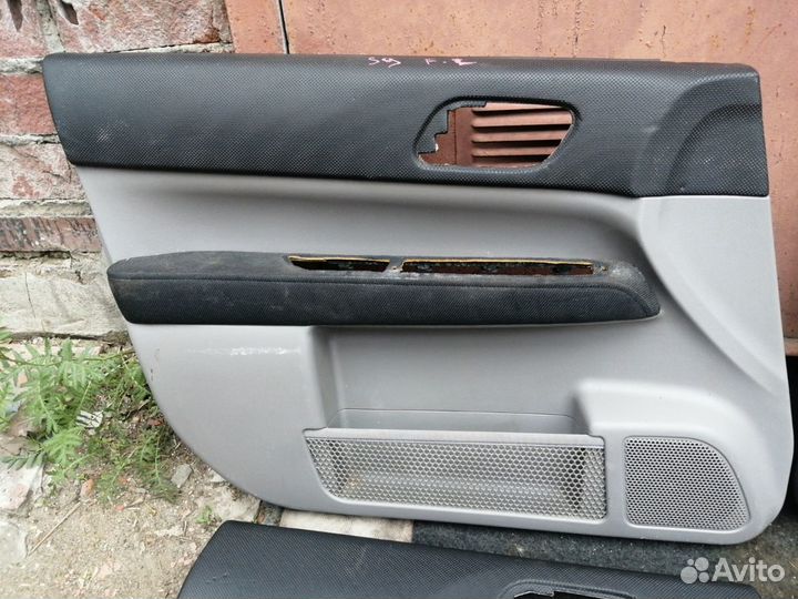 Дверные карты Subaru Forester SG