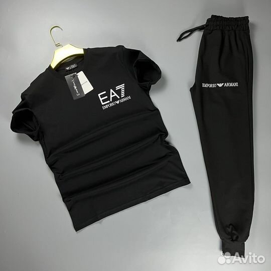 Спортивный костюм летний