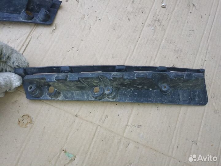 Кронштейн фары Kia Sorento Prime