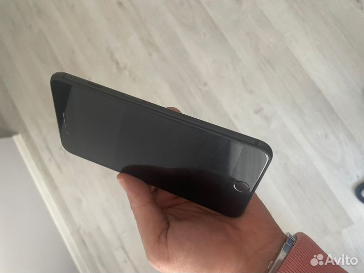 iPhone 8 Plus, 128 ГБ