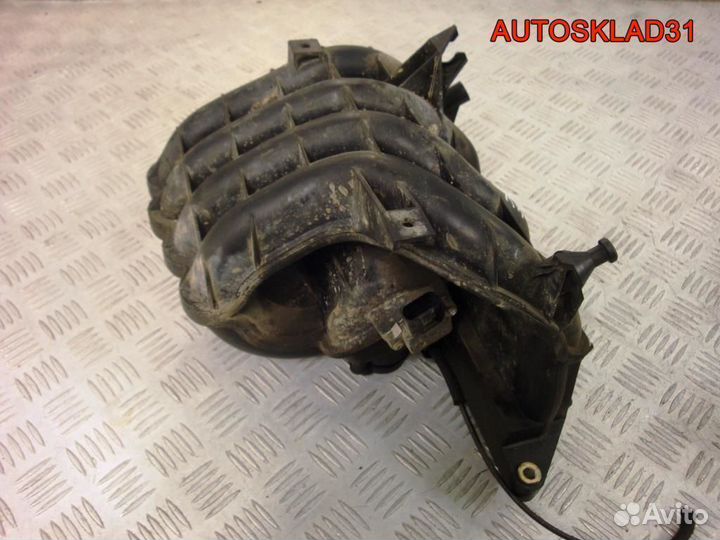 Коллектор впускной Volkswagen Golf 4 036129711AT