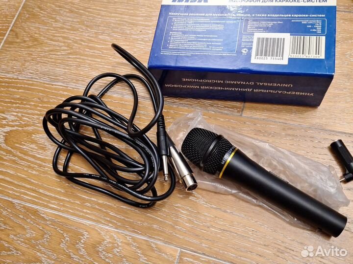 Микрофон для караоке BBK dm-130