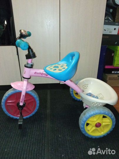 Трехколесный велосипед