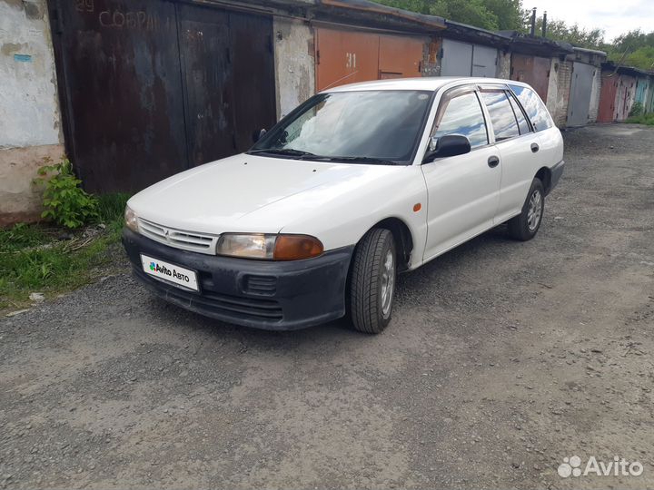 Mitsubishi Libero 1.5 AT, 2001, 268 000 км