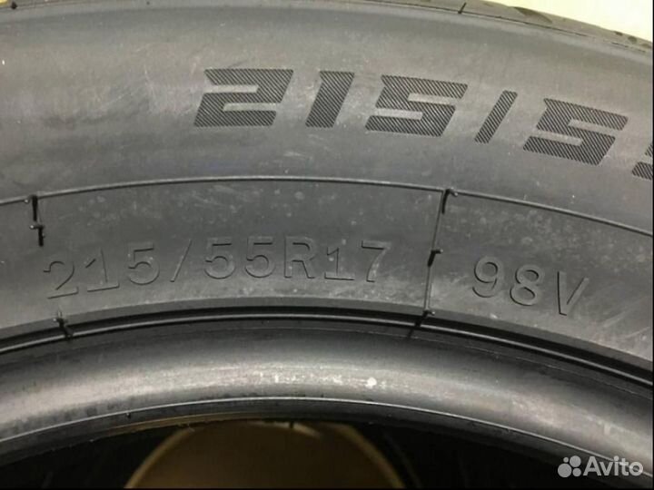 Windforce Snowblazer UHP 215/55 R17 98V