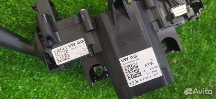 Блок подрулевых переключателей Volkswagen Passat