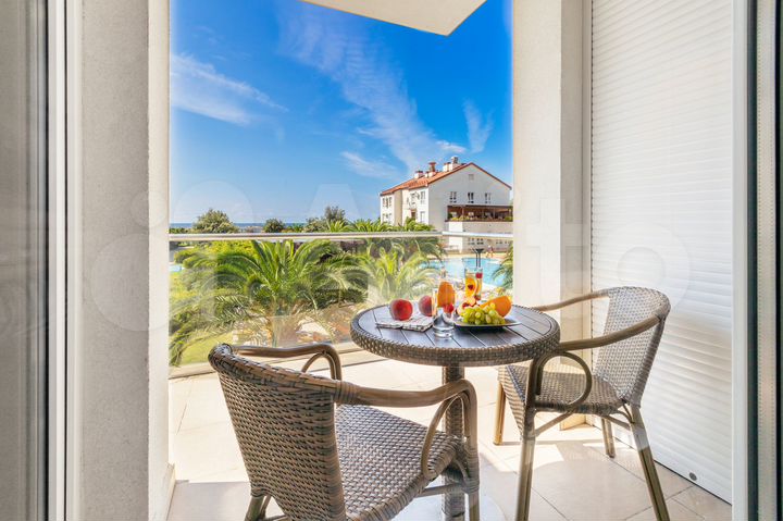 Апартаменты-студия, 50 м², 2/5 эт.