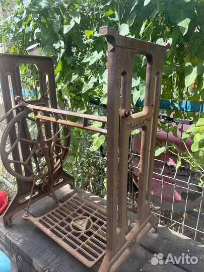 Станина от швейной машинки Tikkakoski