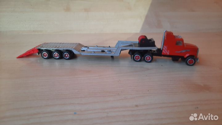 Грузовик, трал. 1:87