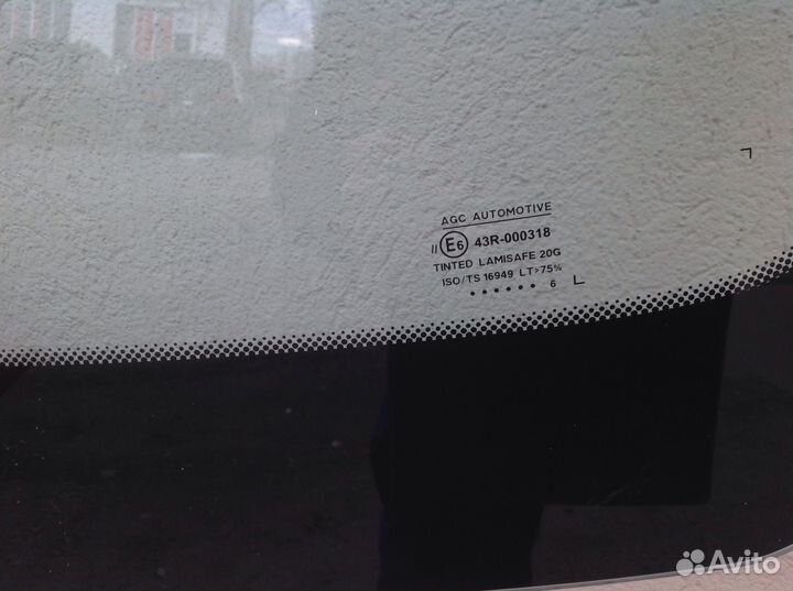 Renault Duster 5Д хб -лобовое стекло