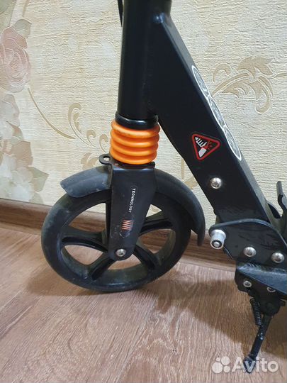 Самокат 200мм колеса