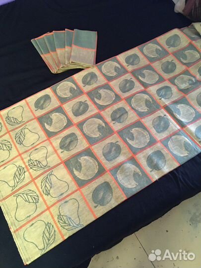 Скатерть и салфетки из льна новые