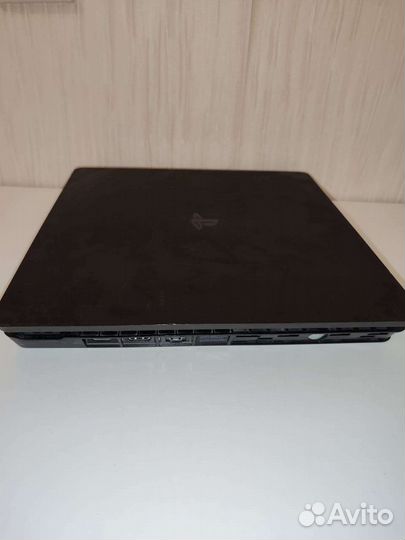 Sony PS4 Slim