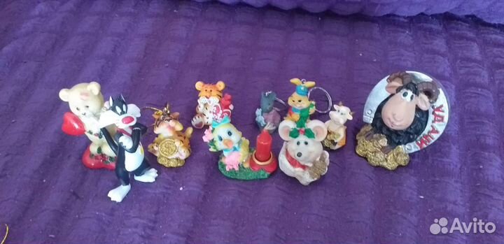 Сувениры статуэтки