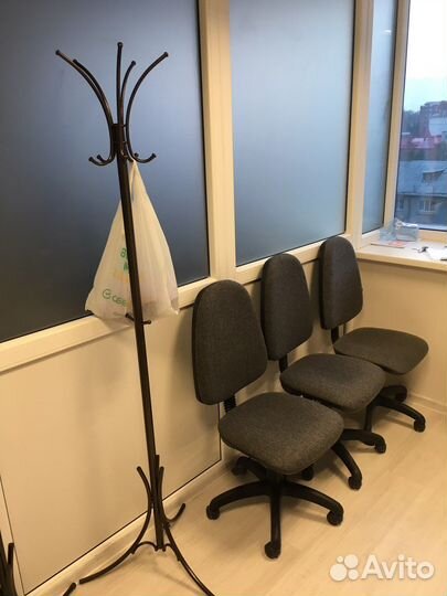 Офисное кресло