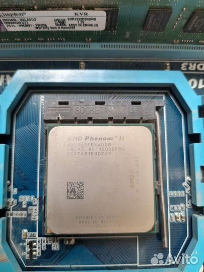 Материнская плата с процессором и памятью