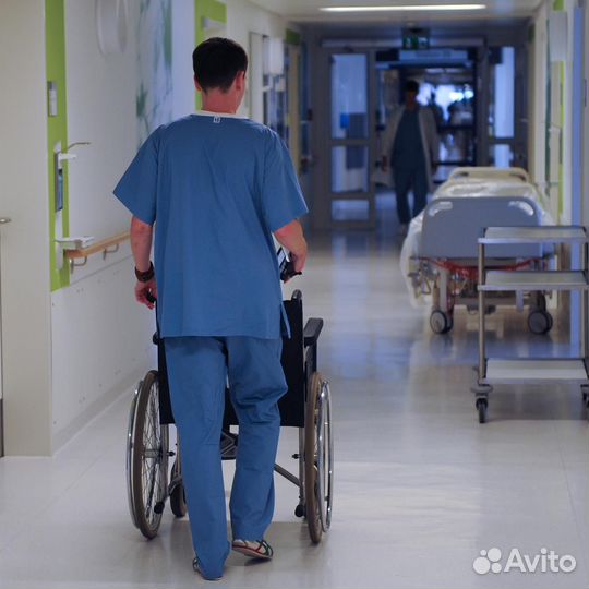 Санитар с проживанием в пансионат