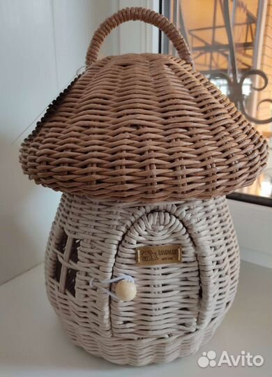 Плетеные корзины в виде грибов