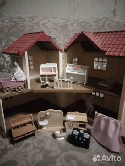 Sylvanian Families дом с светом и мебелью