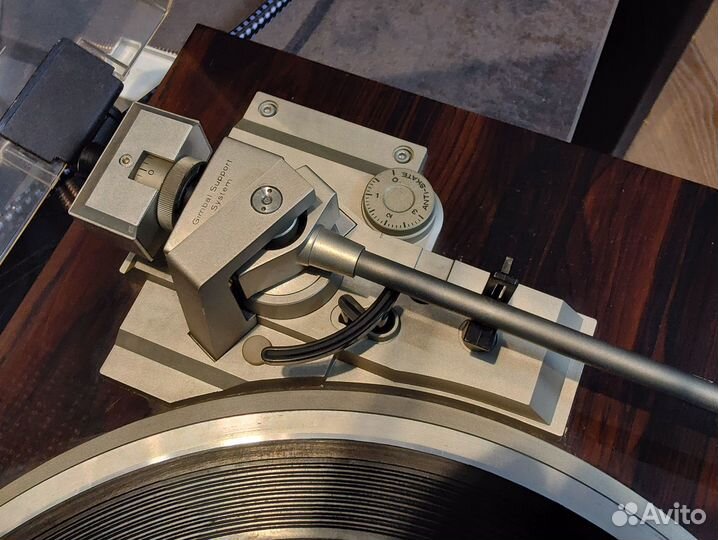 Виниловый проигрыватель Hitachi Lo-D HT-500