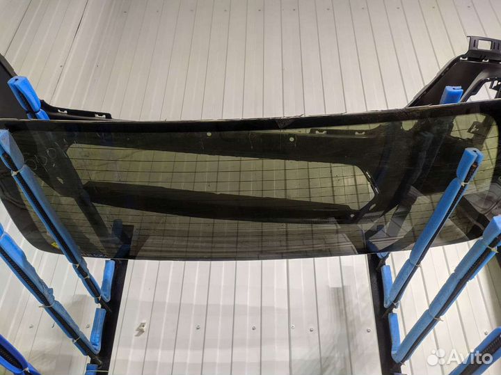 Стекло задней крышки багажника