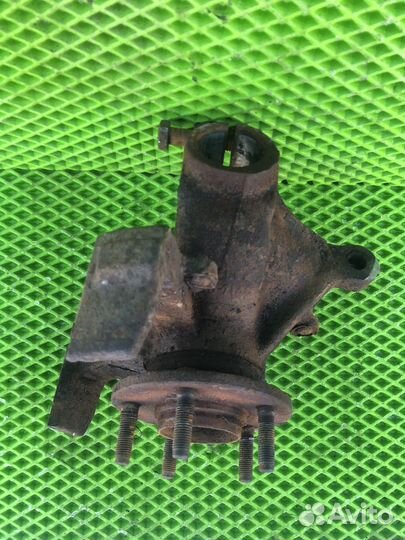 Кулак поворотный передний левый Ford Taurus 2 1993