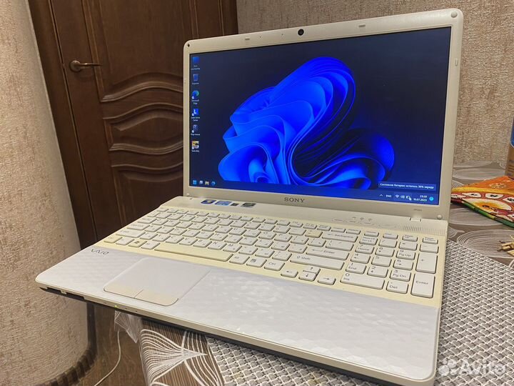 Ноутбук sony vaio PCG-71811V