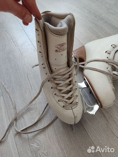 Фигурные коньки edea 255