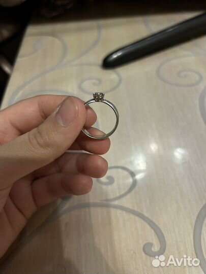 Серебряное кольцо с фианитом
