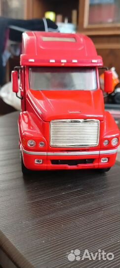 Freightliner Американский седельный тягач