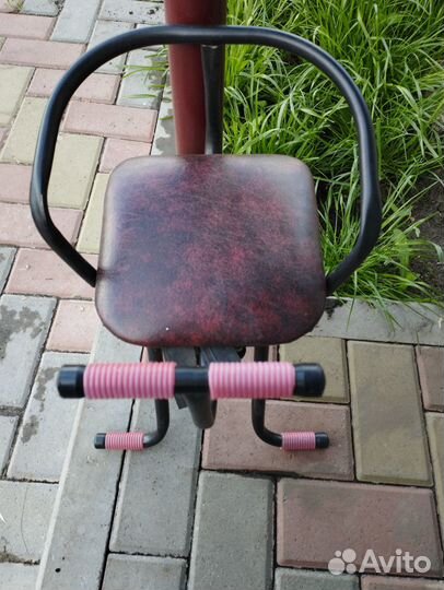 Детское кресло на раму велосипеда