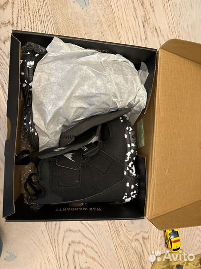 Сноубордические ботинки детские Burton на 2-3года