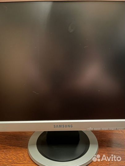 Монитор Samsung 713n 17