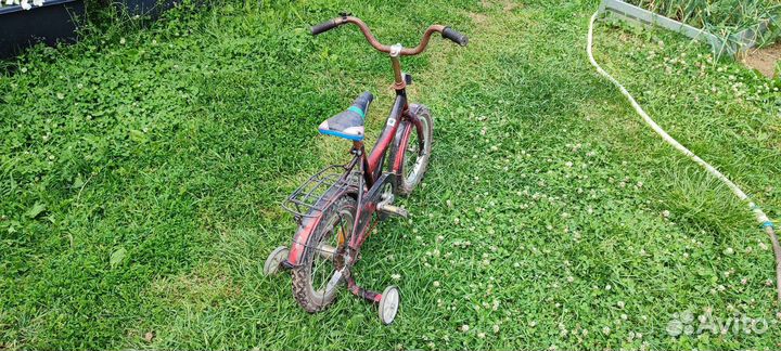 Детский велосипед с доп колесами