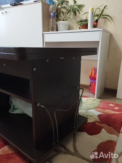 Журнальный столик на колесах бу