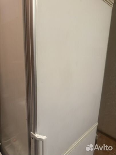 Холодильник Vestfrost