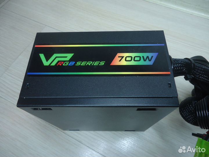 Блок питания Gamemax VP-700RGB