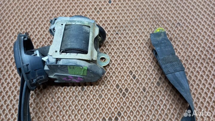 Ремень безопасности задний Audi A8 D2