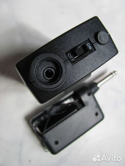 Микрофон-петличка беспроводной