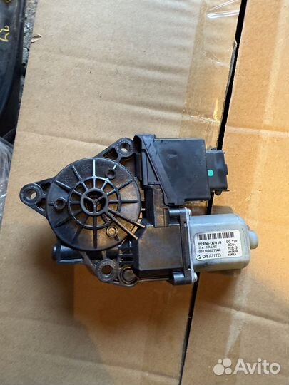 Моторчик стеклоподъемника Hyundai Tucson 3