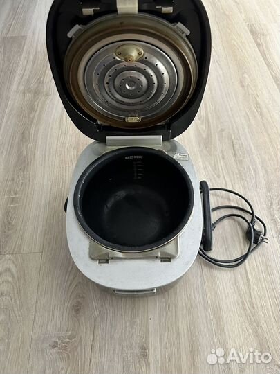 Мультиварка bork u600