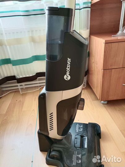 Моющий пылесос Neatsvor t30