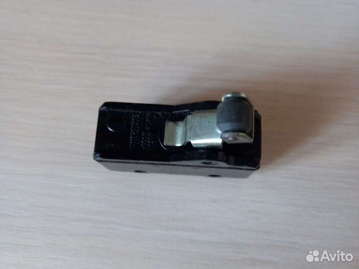 Микропереключатель мп1107Л ухл3