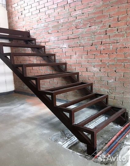 Лестница металлическая