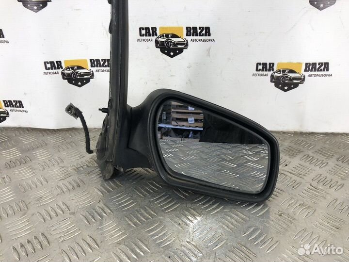Зеркало заднего вида боковое правое R Ford C-Max