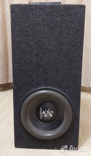 Автомобильный сабвуфер