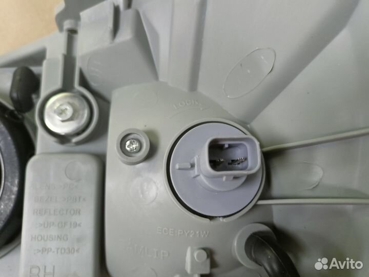 Фара передняя правая (с корр) T-250