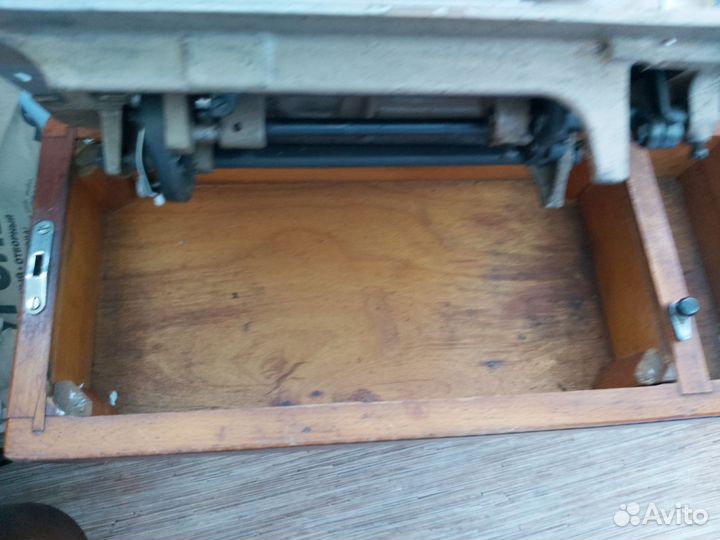 Машинка швейная пмз им. Калинина. СССР